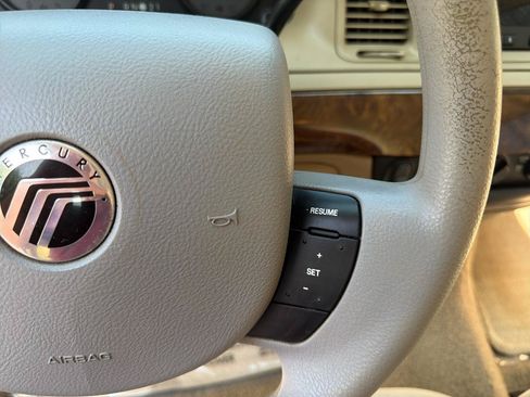 Used 2008 Mercury Grand Marquis GS RWD image 38