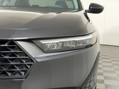 Used 2024 Honda Accord EX image 10