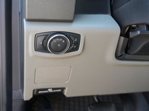 Used 2020 Ford F250 XL w/ STX Appearance Package AWD/4WD image 15