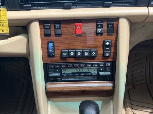 Used 1988 Mercedes-Benz 420 SEL image 13