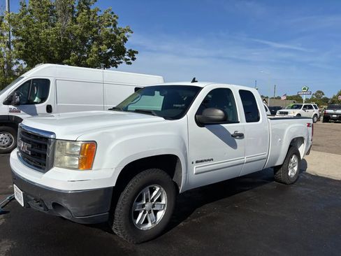 Used 2008 GMC Sierra 1500 SLE w/ Power Pack Plus AWD/4WD image 4