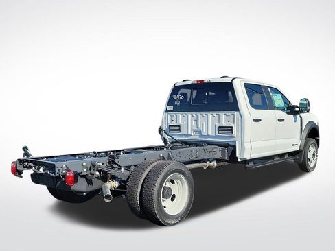 New 2026 Ford F550 4x4 Crew Cab image 7
