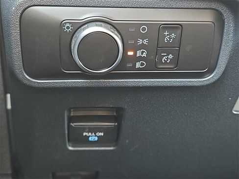 New 2025 Ford Bronco Badlands image 25