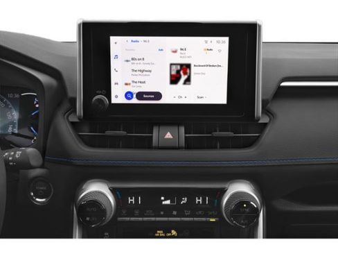 Used 2025 Toyota RAV4 SE image 10