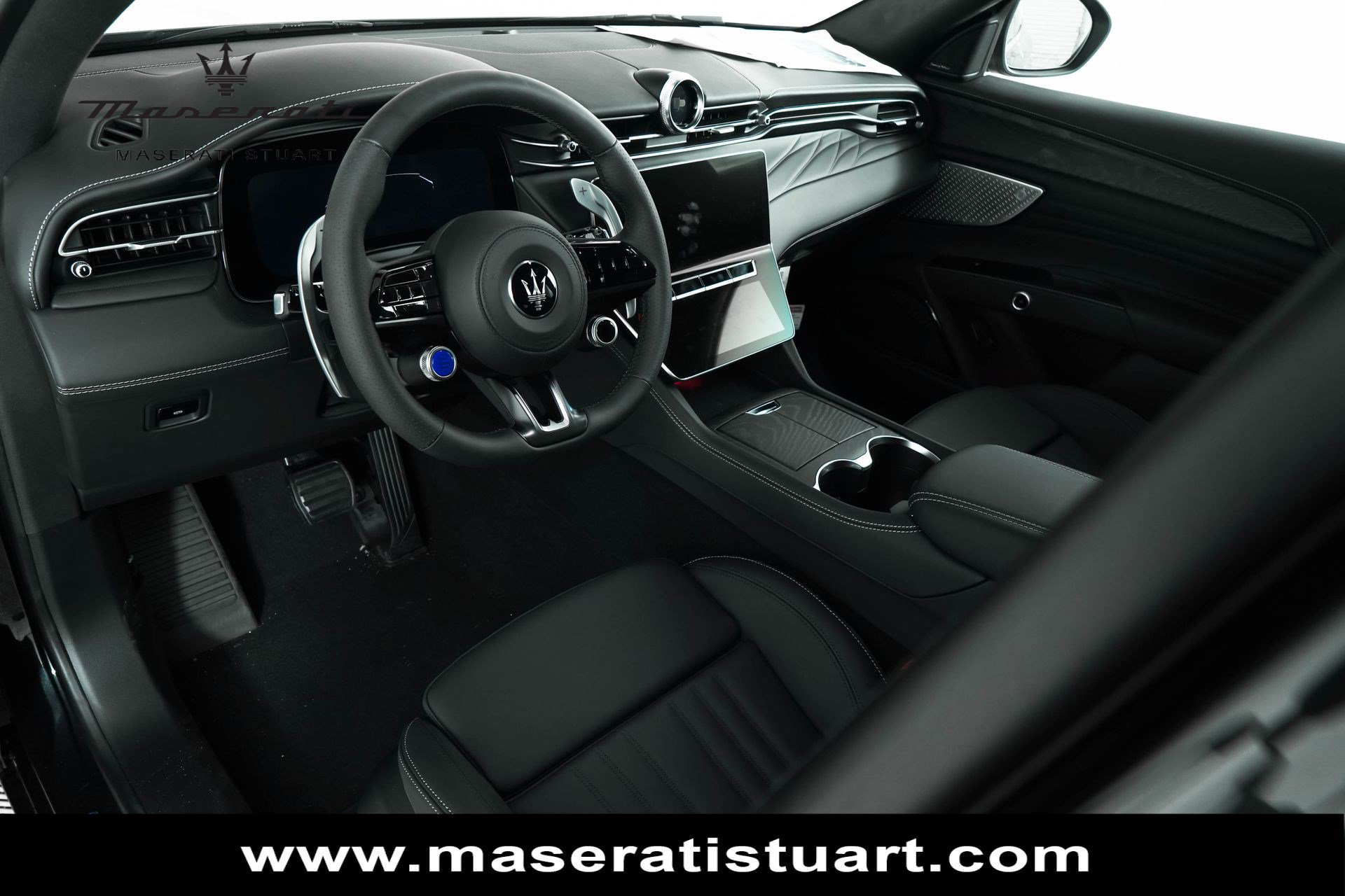 Used 2025 Maserati Grecale Modena AWD/4WD image 22
