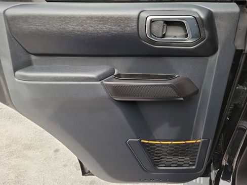 Used 2024 Ford Bronco Badlands image 16