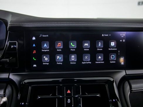 Used 2025 Porsche Panamera image 28