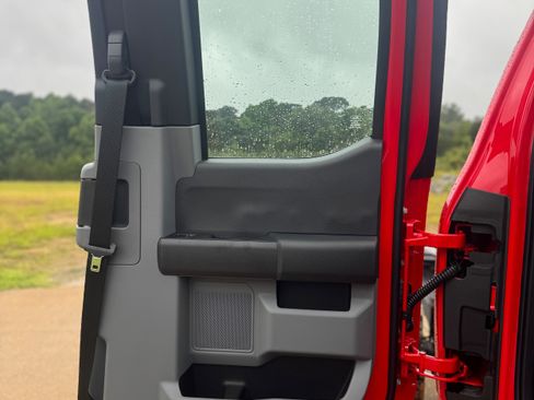 New 2025 Ford F550 4x4 Supercab Super Duty image 44