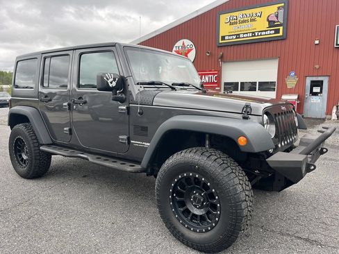 Used 2018 Jeep Wrangler Unlimited Sport S AWD/4WD image 1