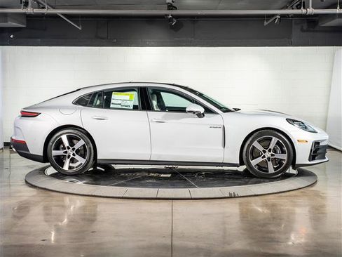 New 2026 Porsche Panamera 4 image 8