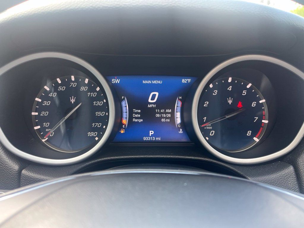 Used 2018 Maserati Ghibli RWD image 11