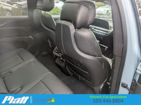 Used 2024 Cadillac Lyriq Sport image 38