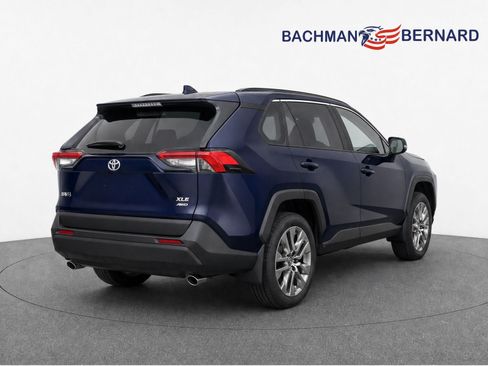 Used 2021 Toyota RAV4 XLE Premium AWD/4WD image 7