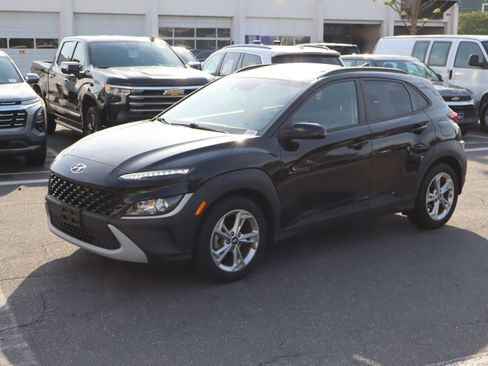 Used 2022 Hyundai Kona SEL w/ Convenience Package FWD image 5