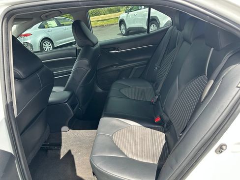 Used 2021 Toyota Camry SE FWD image 13