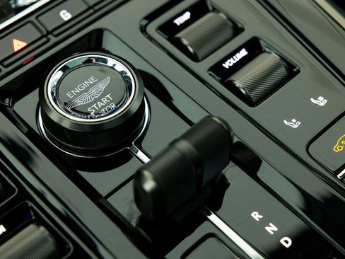 New 2026 Aston Martin DBX 707 image 31