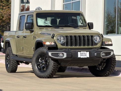 New 2025 Jeep Gladiator Sport image 2