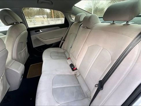 Used 2016 Hyundai Sonata SE image 23