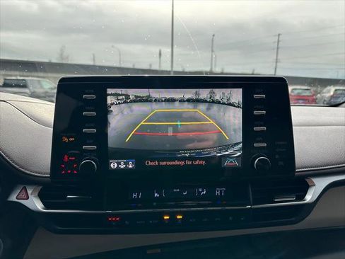 Certified 2021 Toyota Sienna Platinum image 19