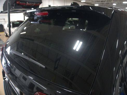 Used 2018 Jeep Grand Cherokee Altitude AWD/4WD image 21