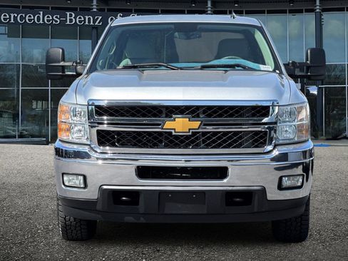 Used 2014 Chevrolet Silverado 2500 LT w/ Custom Sport Truck Package AWD/4WD image 9