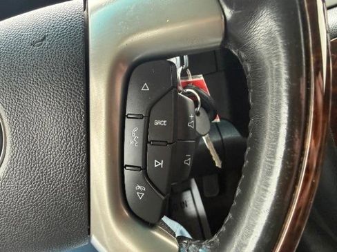 Used 2013 GMC Yukon XL Denali image 31