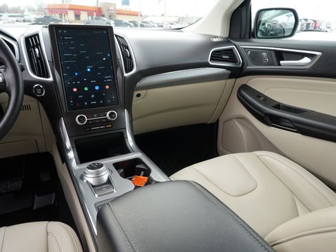 Used 2021 Ford Edge Titanium w/ Class II Trailer Tow Package image 26