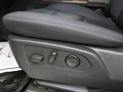 Used 2025 GMC Hummer EV 3X image 9