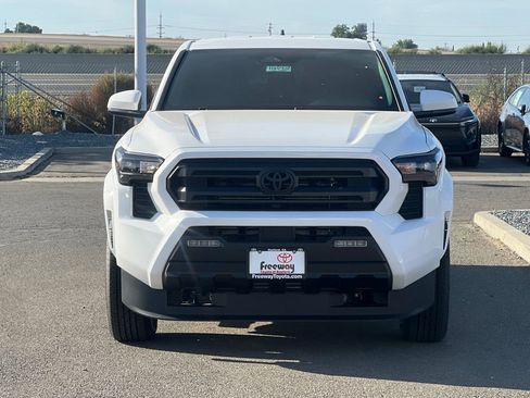 New 2026 Toyota Tacoma SR5 AWD/4WD image 9