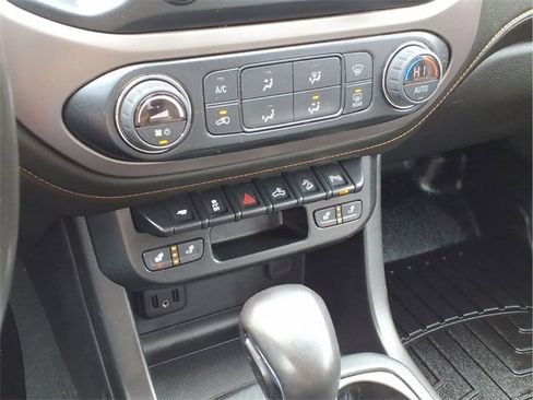 Used 2022 GMC Canyon AT4 w/ Trailering Package image 25