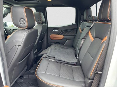 Used 2023 GMC Canyon AT4 w/ AT4 Premium Package image 15