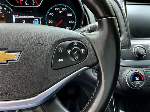 Used 2019 Chevrolet Impala LT image 12