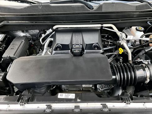 Used 2024 GMC Canyon Elevation w/ Elevation Premium Package image 32