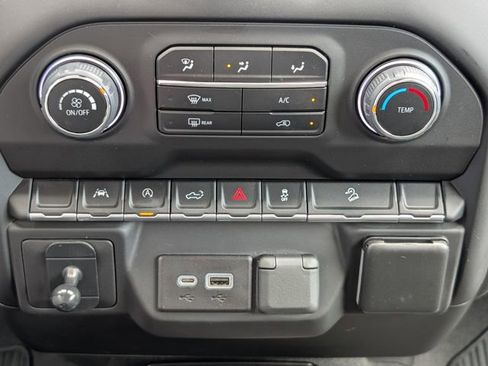 Used 2022 Chevrolet Silverado 1500 Custom Trail Boss AWD/4WD image 20