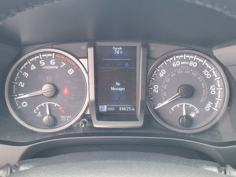 Certified 2023 Toyota Tacoma TRD Off-Road w/ Technology Package AWD/4WD image 13