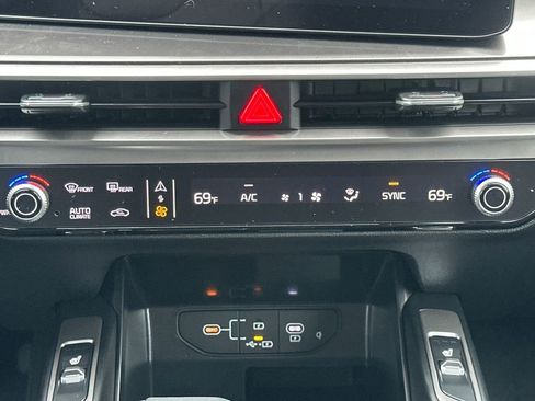 New 2026 Kia Sorento S image 23