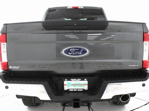 Used 2017 Ford F250 XLT w/ XLT Value Package image 5