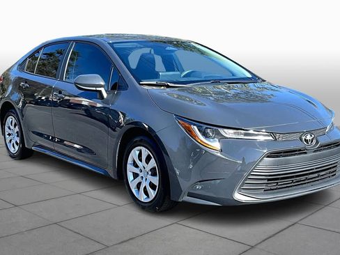 Certified 2023 Toyota Corolla LE image 2