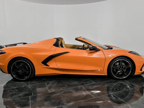 Used 2022 Chevrolet Corvette Stingray Premium Conv w/ Z51 Performance Package image 13