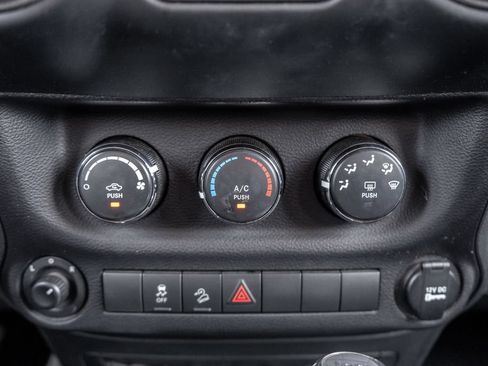 Used 2018 Jeep Wrangler Unlimited Sport S AWD/4WD image 26