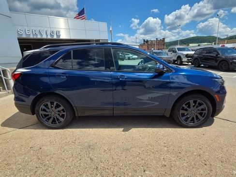 Used 2022 Chevrolet Equinox RS w/ LPO, Floor Liner Package AWD/4WD image 8