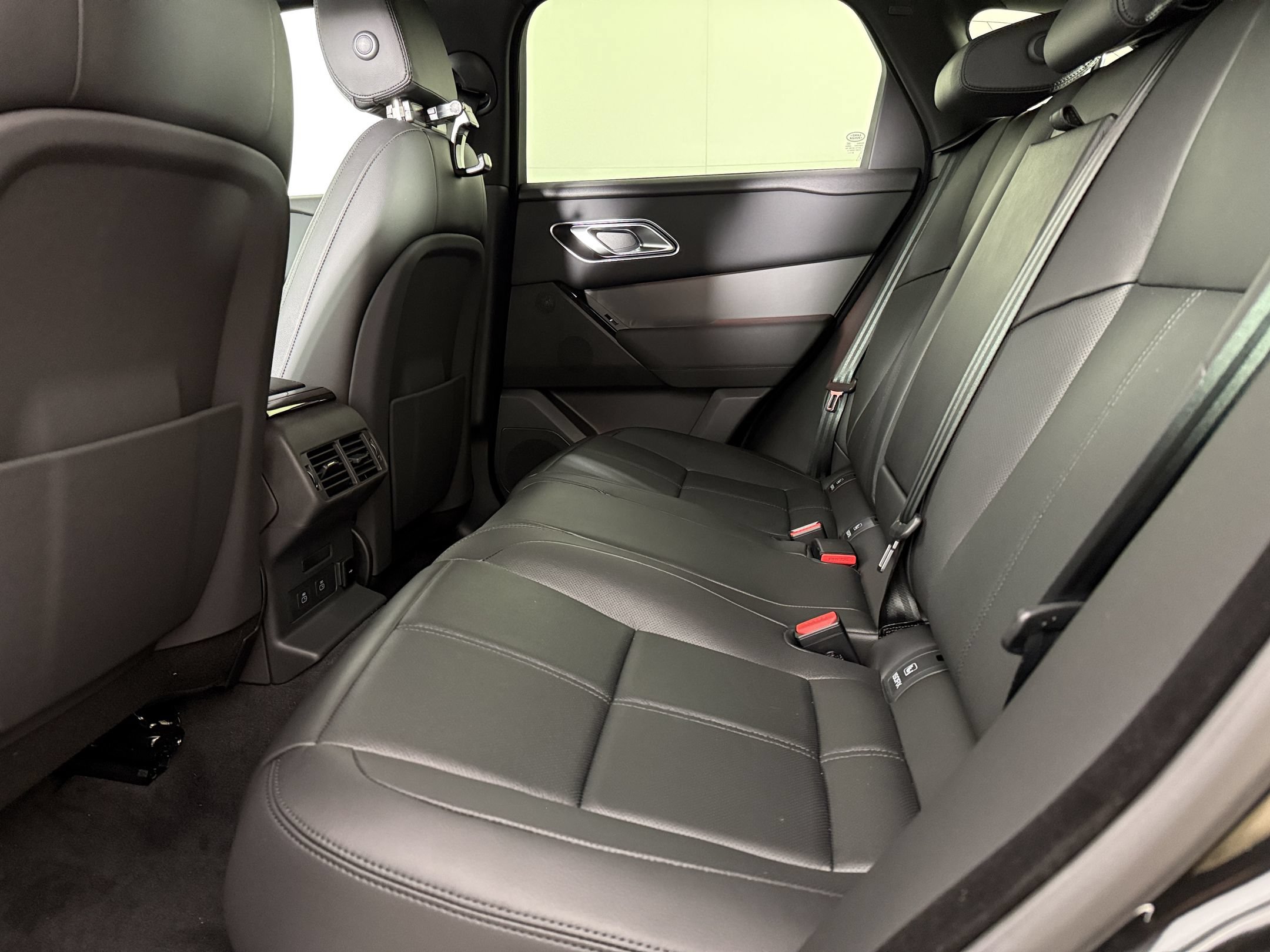 New 2026 Land Rover Range Rover Velar S AWD/4WD image 23