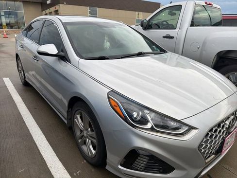 Used 2019 Hyundai Sonata Sport FWD image 2