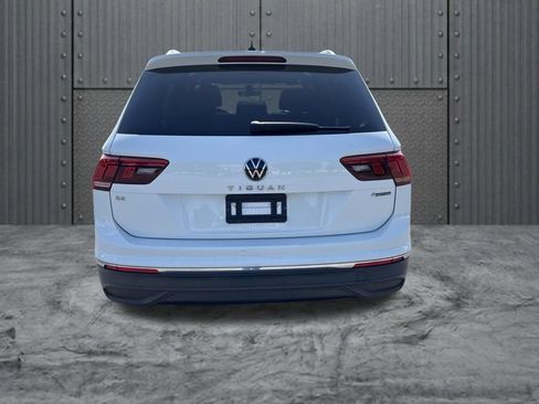 Used 2022 Volkswagen Tiguan SE AWD/4WD image 6