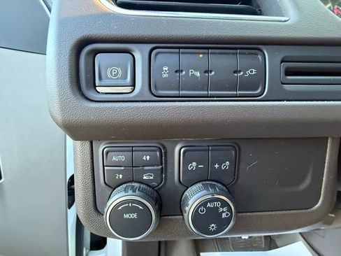 Used 2021 Chevrolet Tahoe LT image 22