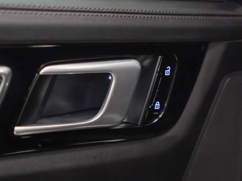 Certified 2019 Porsche Cayenne Turbo image 15