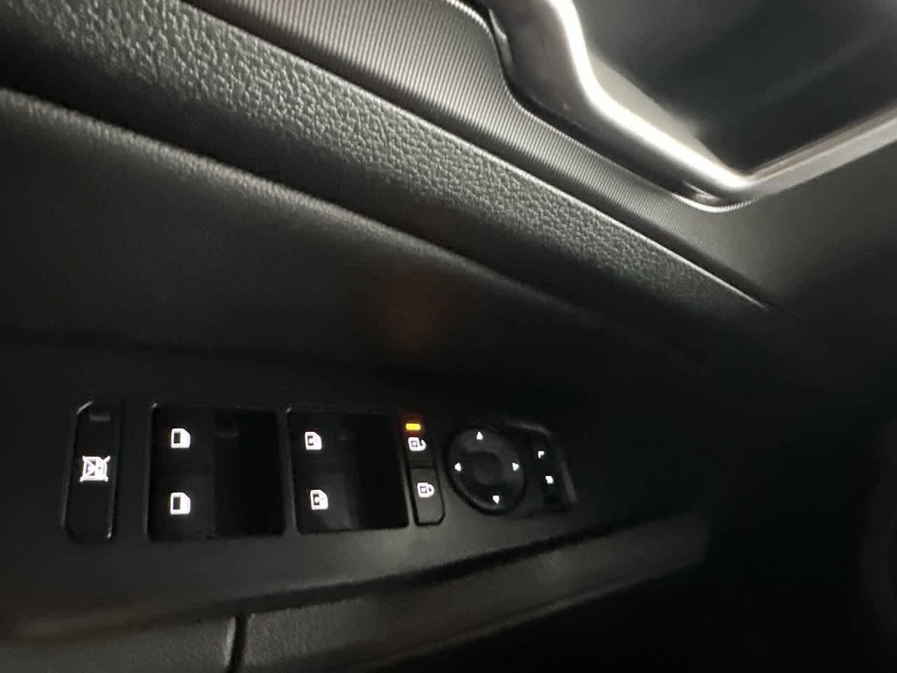 Used 2026 Kia Sportage EX FWD image 17