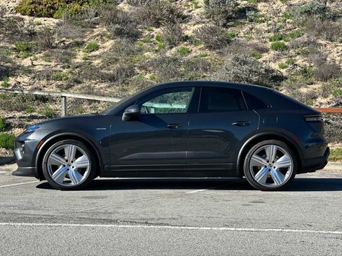 New 2025 Porsche Macan Electric image 2