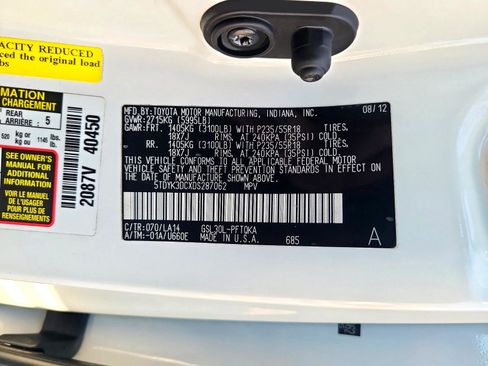 Used 2013 Toyota Sienna XLE image 27