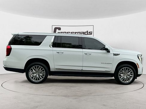 Used 2026 GMC Yukon XL Elevation w/ Elevation Premium Package RWD image 6